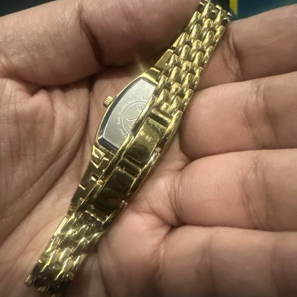 Working Armitron Now Ladies Watch Gold With Black Dial 21mm Fit 7.5in Steel Runs